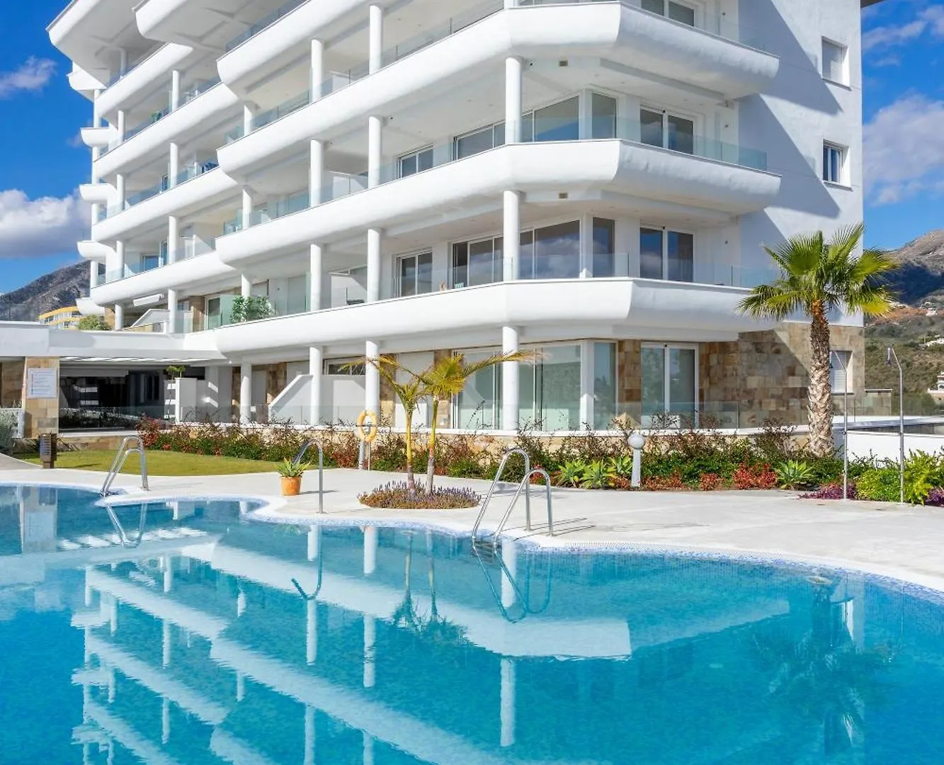 Monte Paraiso Apartment In Fuengirola By Costarentals - Ref 105